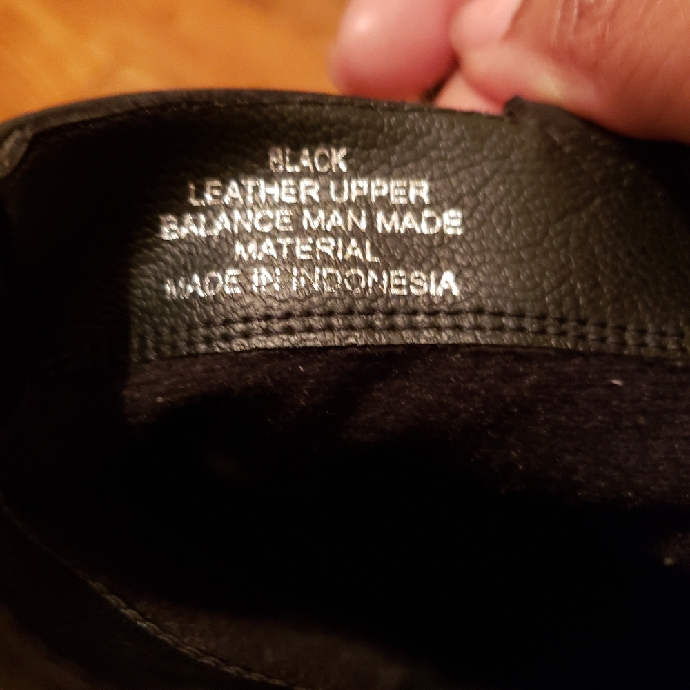 Ruling Black Bootie - Picture 4 of 6